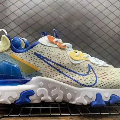 Nike React Phantom Run Flyknit 2 Sneakers — football boots, real photo