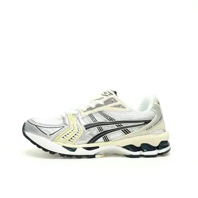 Asics shoes — sneakers, real photo